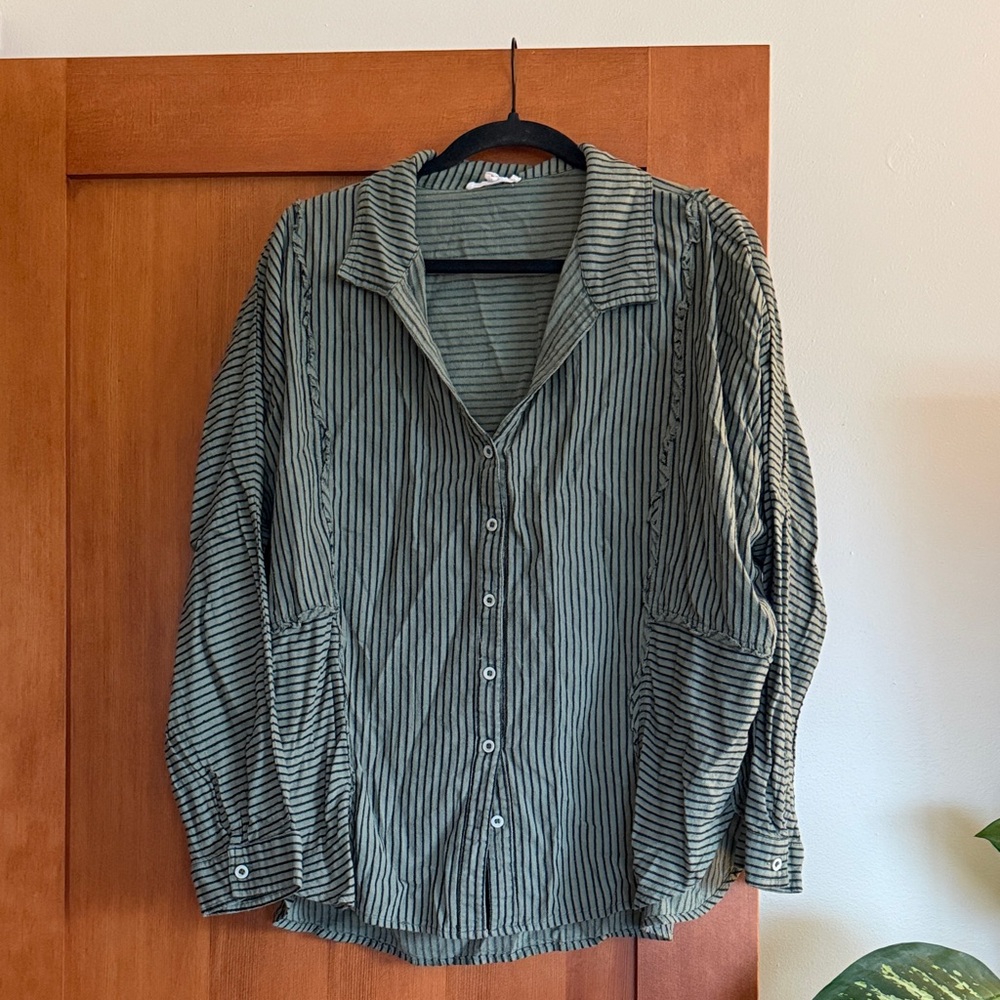 Casual Striped Black and Green Men's Button Down Shirt